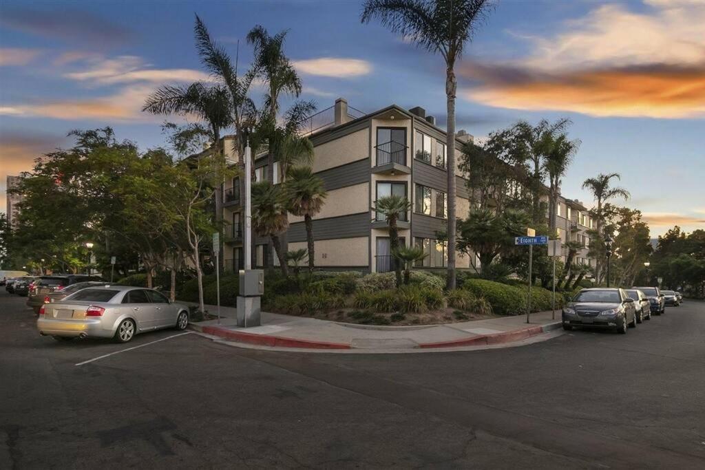 Chic Condo Steps From Petco Park San Diego Exteriör bild