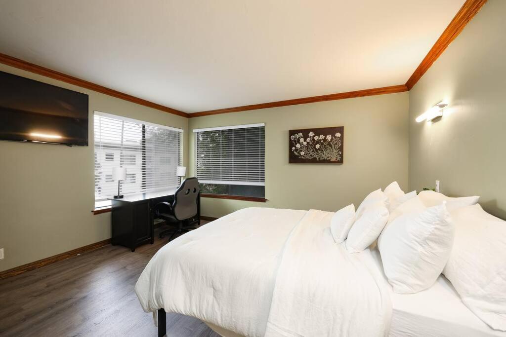 Chic Condo Steps From Petco Park San Diego Exteriör bild