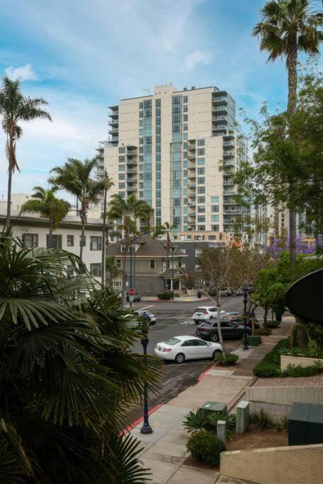Chic Condo Steps From Petco Park San Diego Exteriör bild